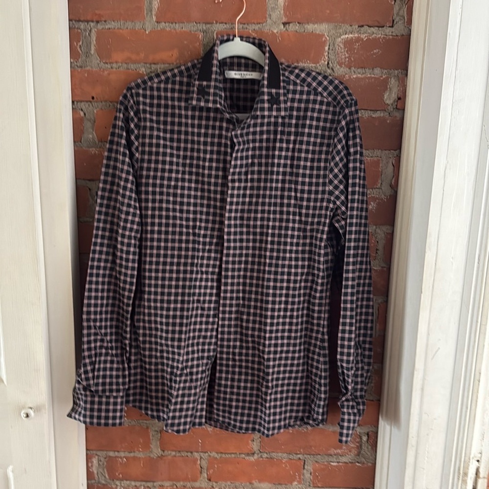Givenchy x Riccardo Tisci  Black, White, and Red Star Collar Dress Shirt.